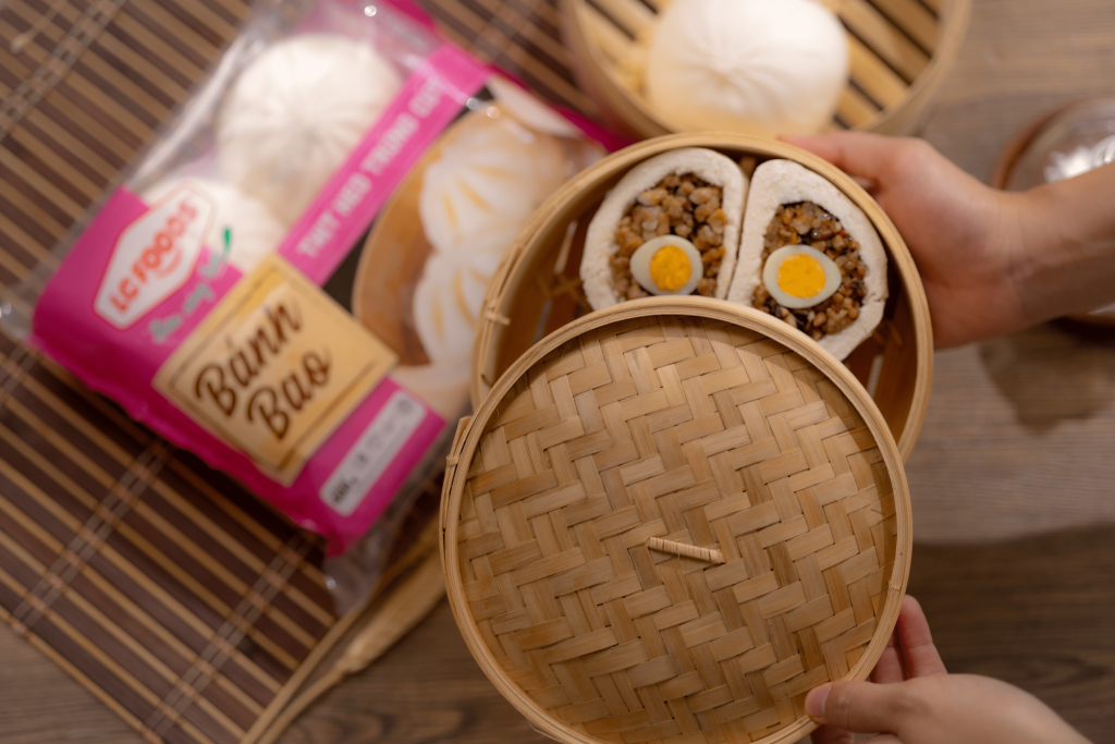 Bánh bao nhân thịt trứng cút - tiện lợi, hiện đại